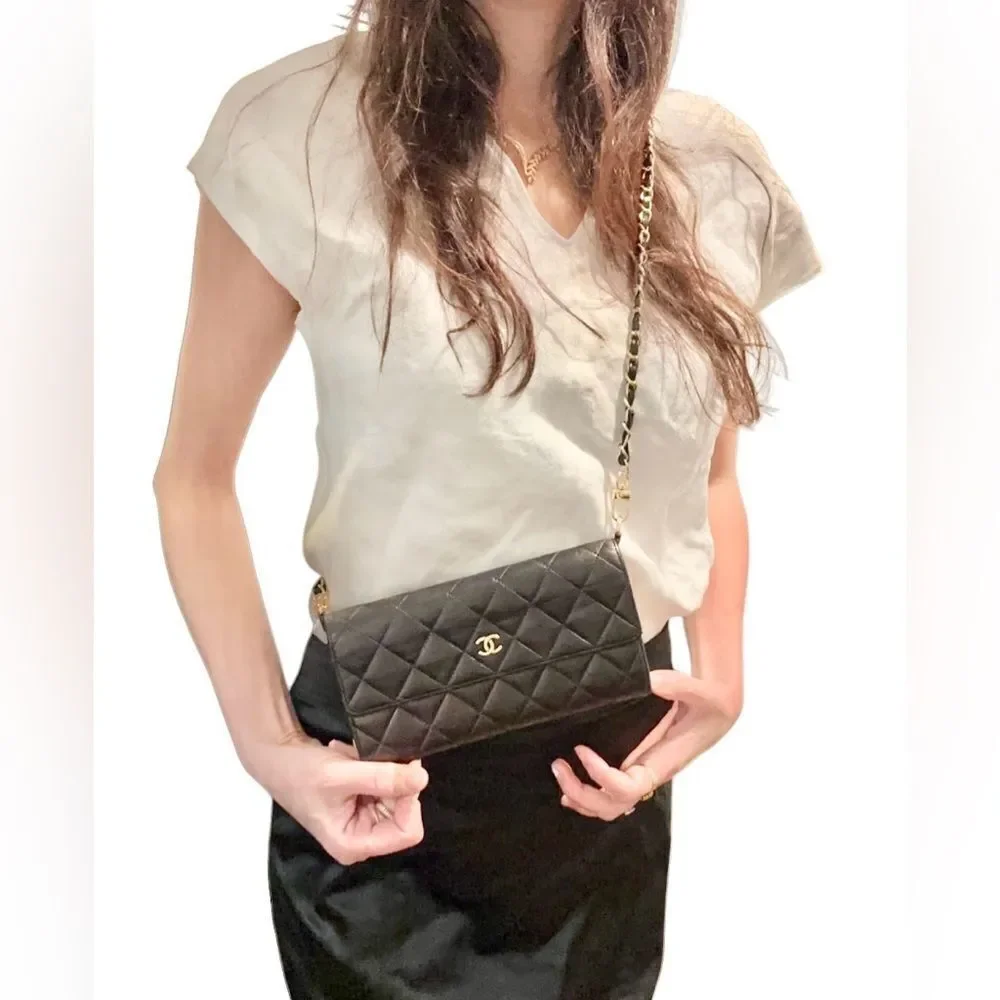 CHANEL elevate your